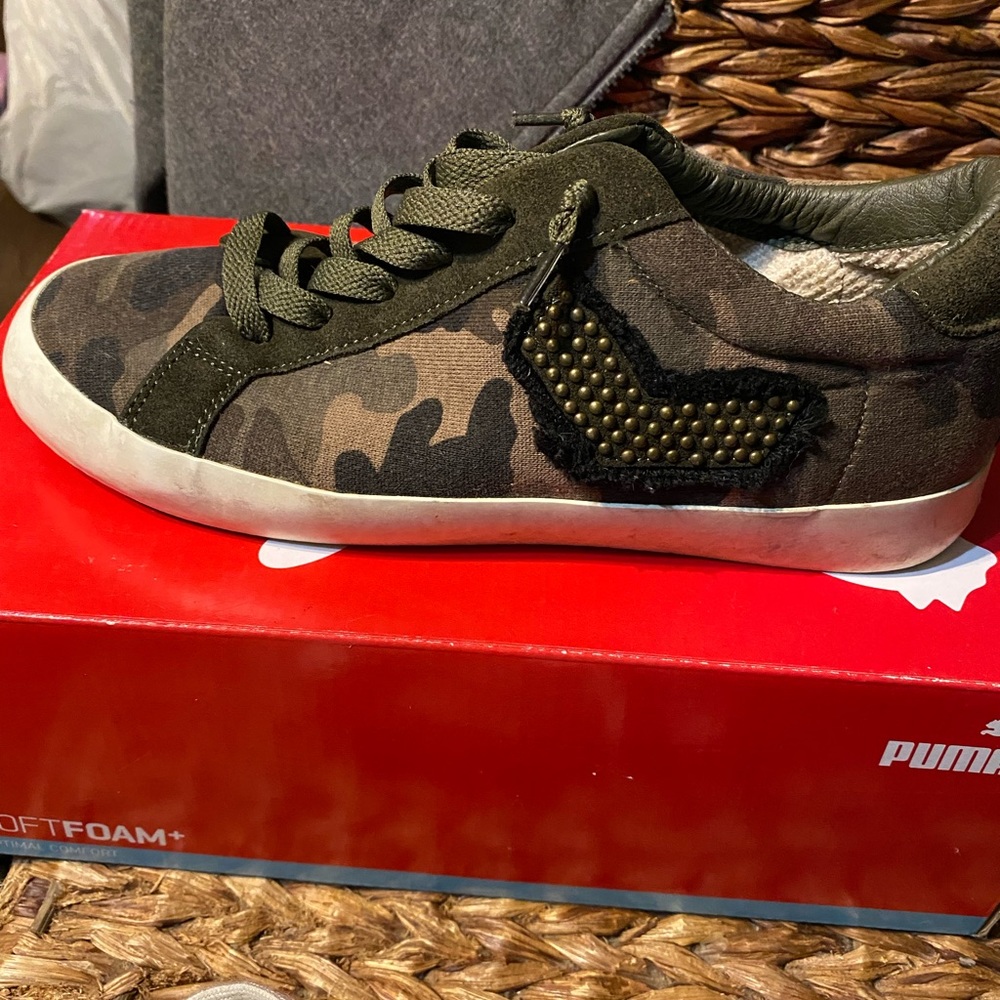 Vintage Havana Camo Sneakers
